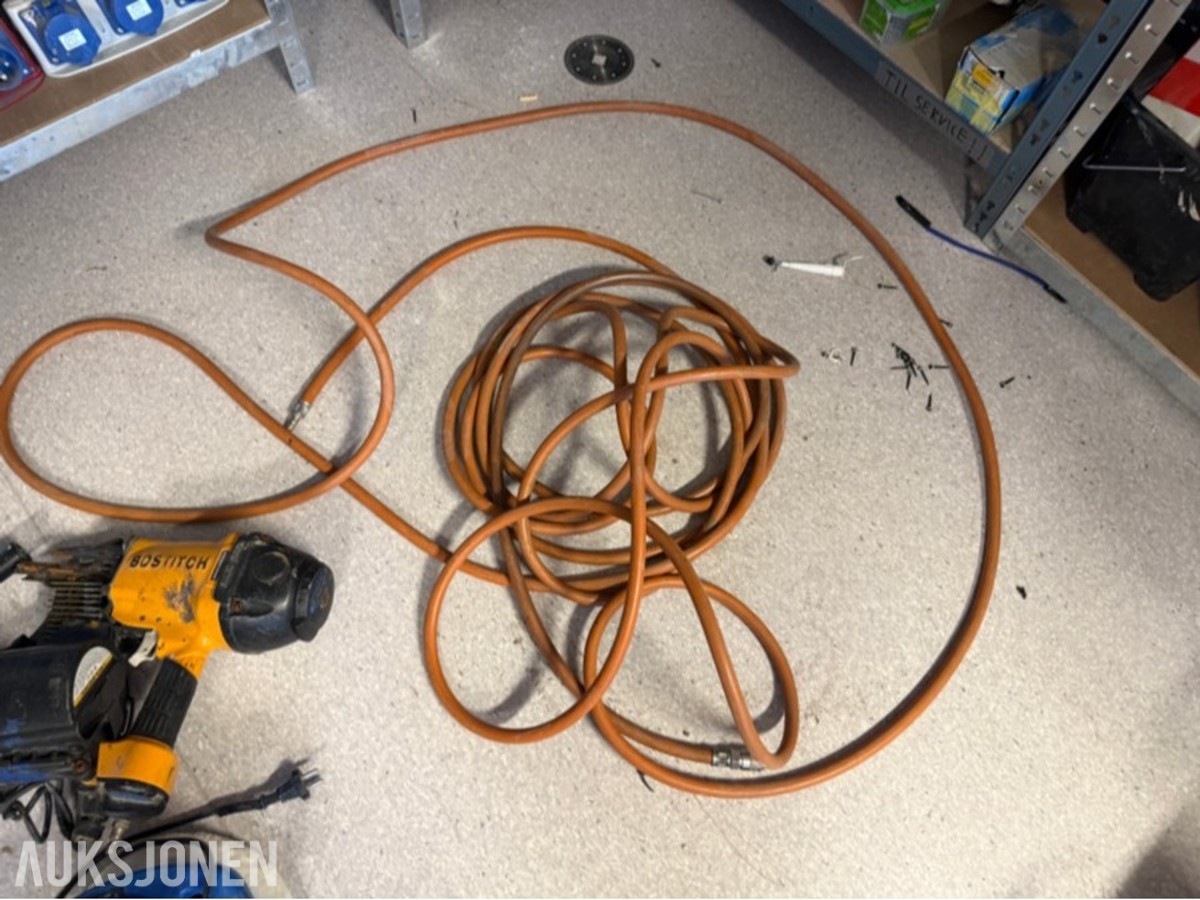 Verktøy og utstyr – Bosch, Bostitch, Black & Decker og Biltema