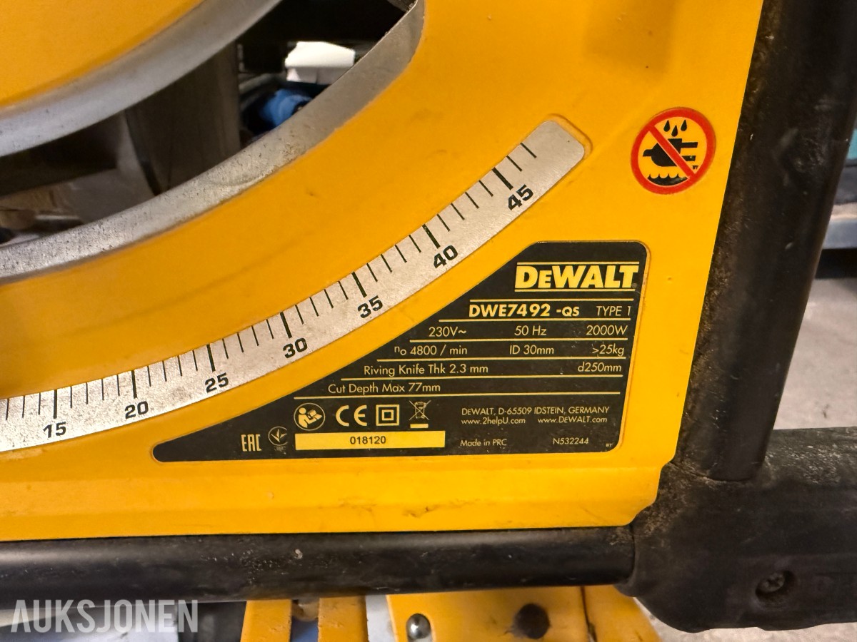 DeWalt DWE7492-QS bordsag 2000 W
