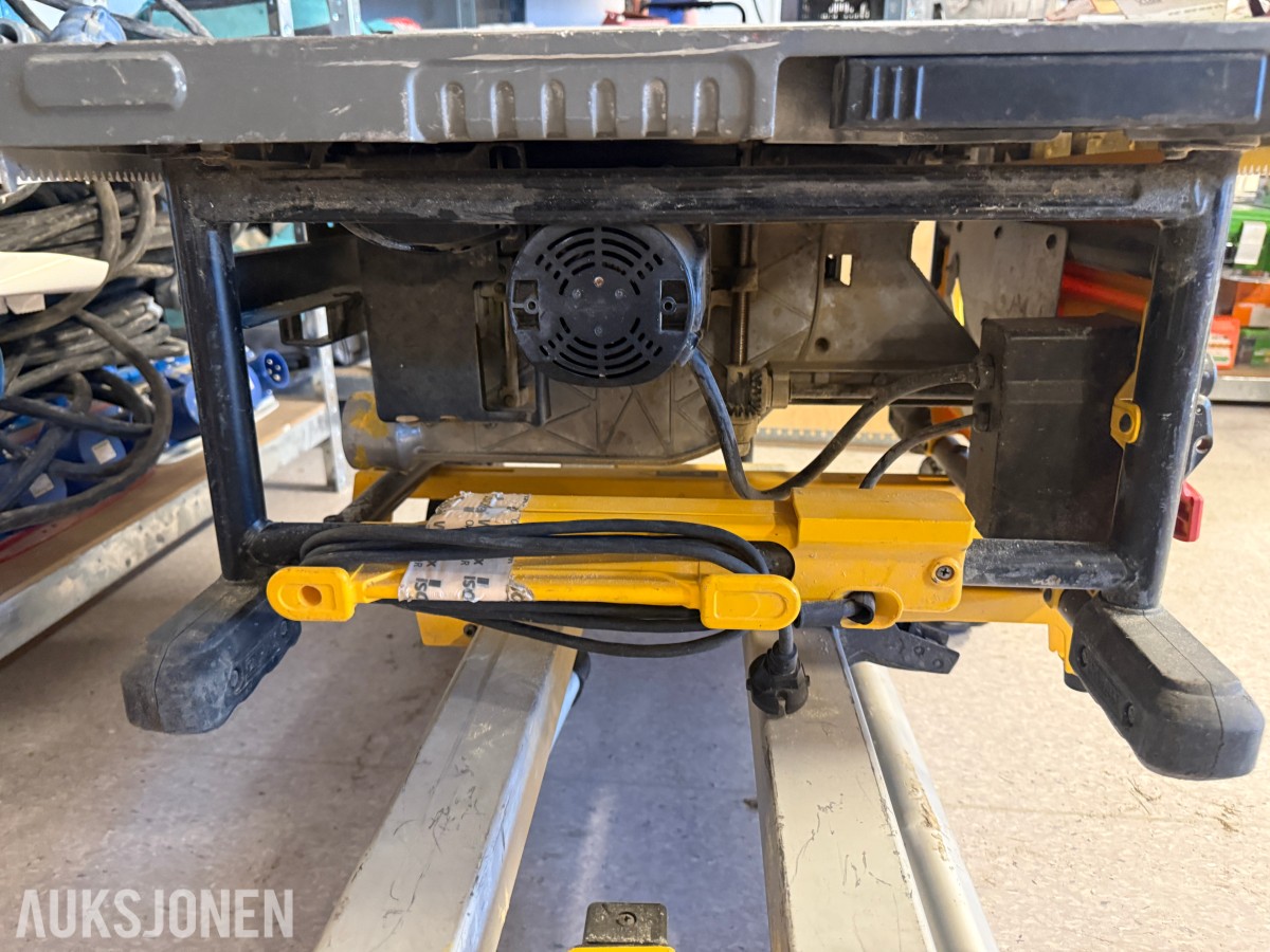 DeWalt DWE7492-QS bordsag 2000 W