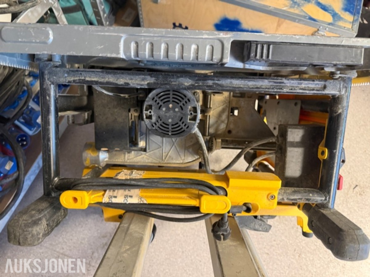 DeWalt DWE7492-QS bordsag 2000 W