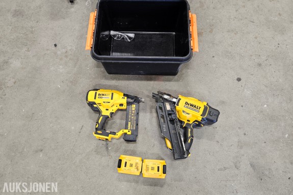 DeWalt 18V XR spikerpistol-sett - DCN930 konstruksjonsspiker 33 grader, DCN680 dykkertpistol 18GA - børsteløse - med to 5,0 Ah batterier
