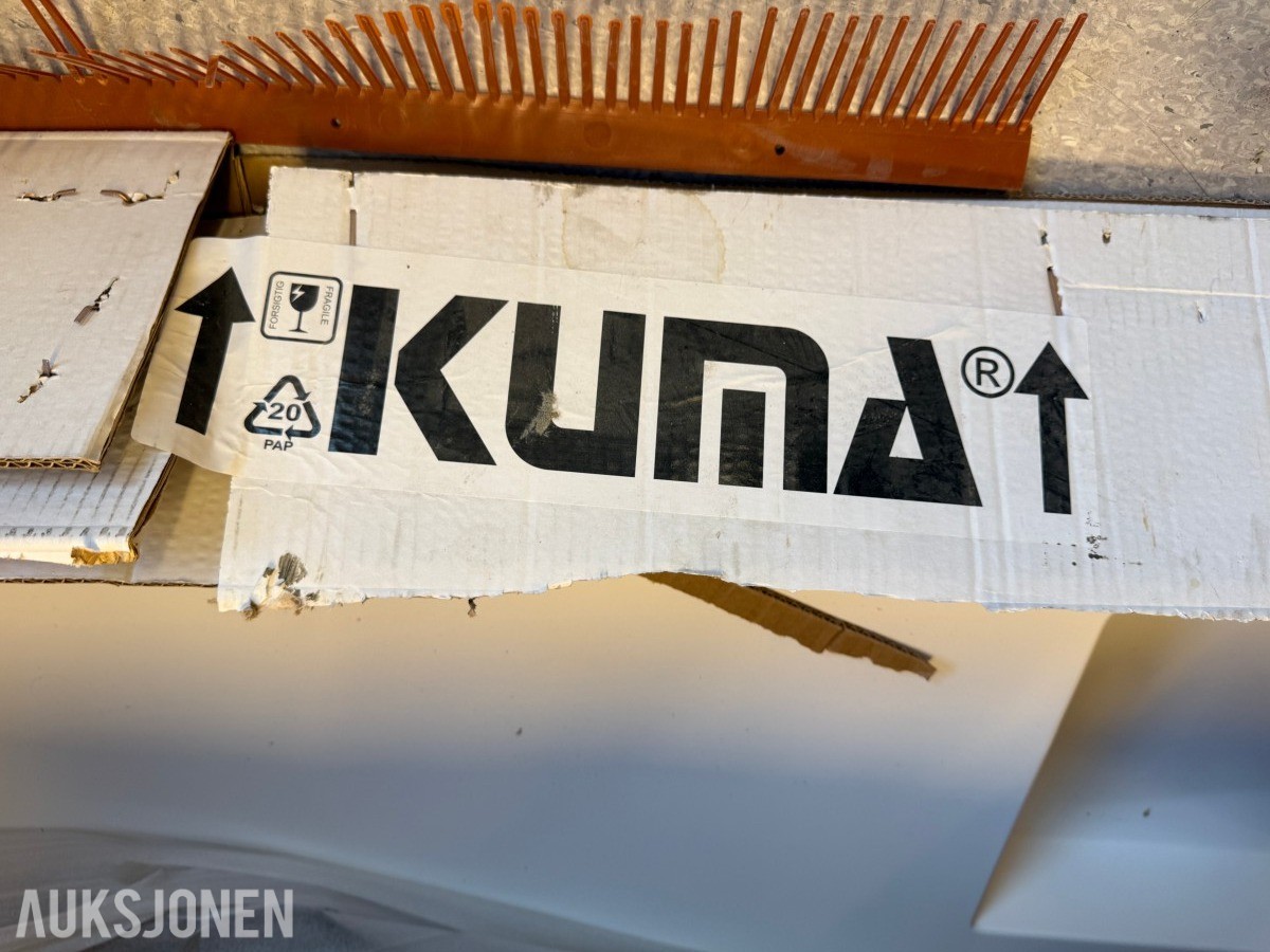 KUMA servant med benkeplate – ca. 194,5 x 60 cm