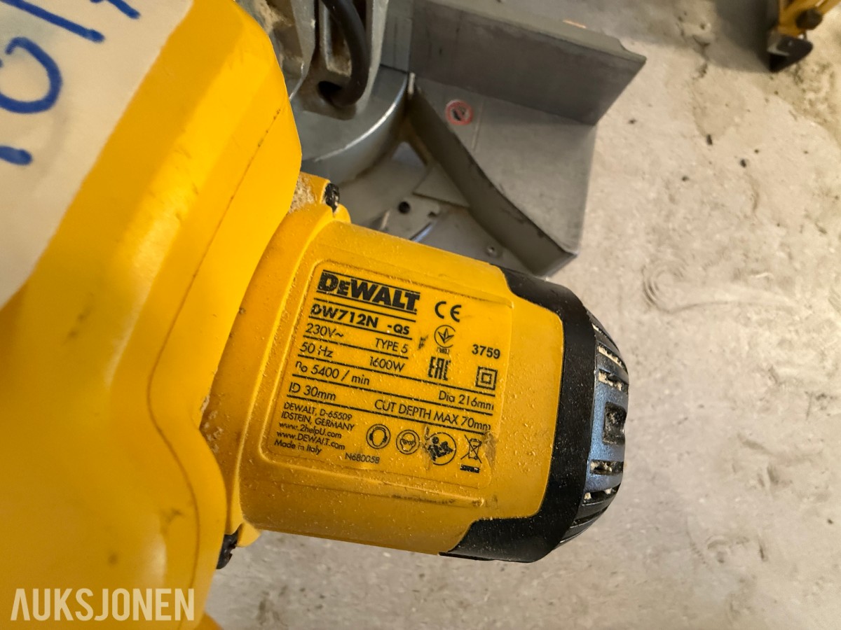 DeWalt kapp- og gjærsag med sagbord
