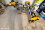 DeWalt kapp- og gjærsag med sagbord