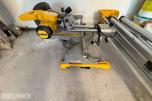 DeWalt kapp- og gjærsag med sagbord
