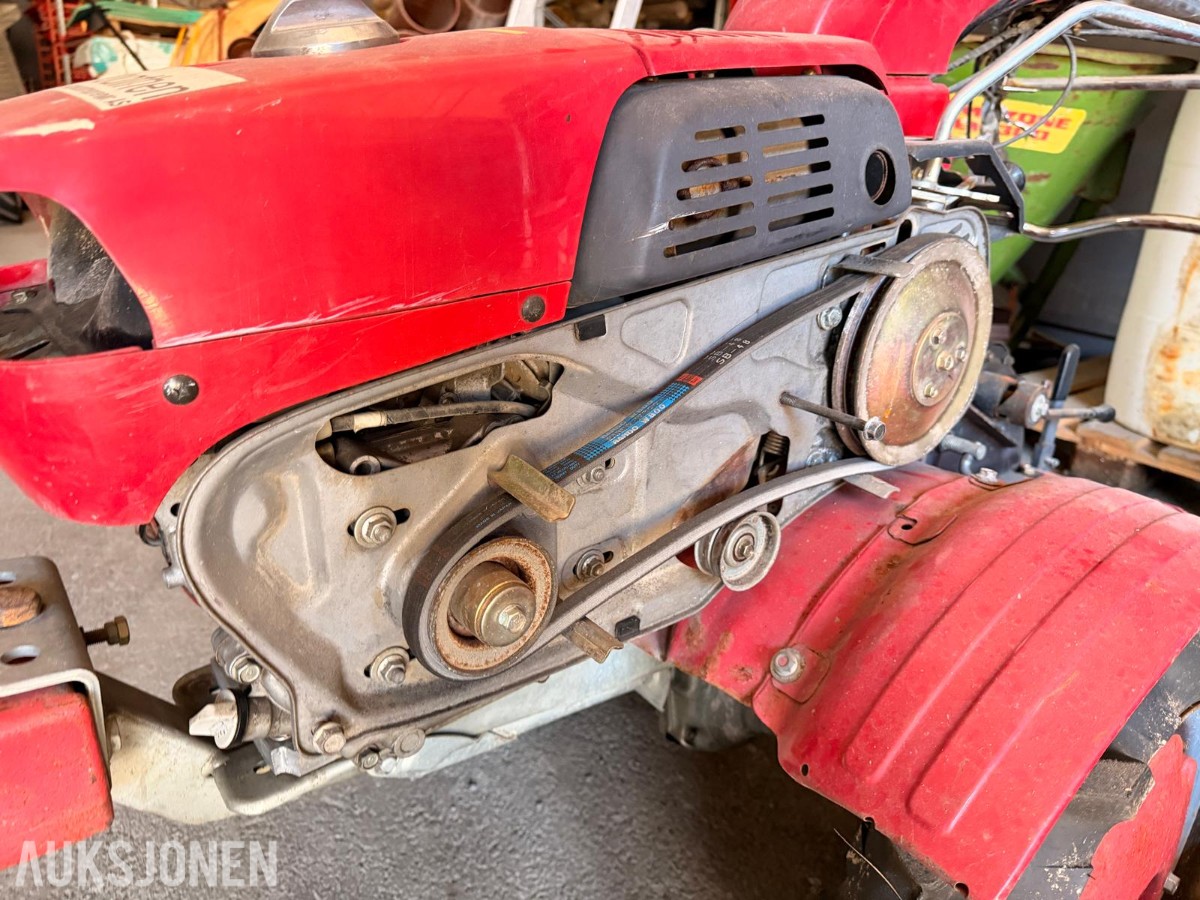 Tohjulstraktor med Honda-motor, Tielbürger F810 klipper og diverse deler