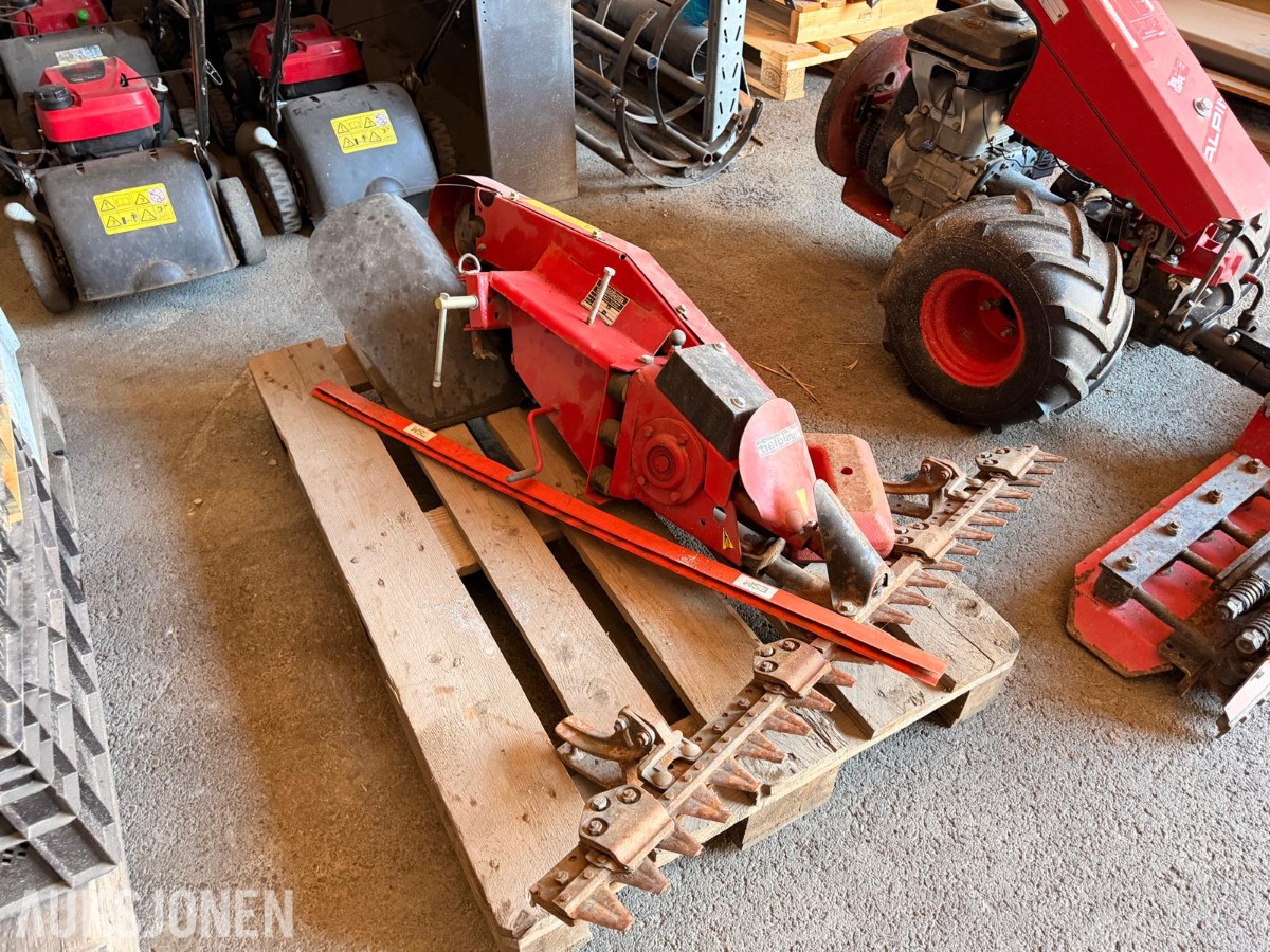 Tohjulstraktor med Honda-motor, Tielbürger F810 klipper og diverse deler