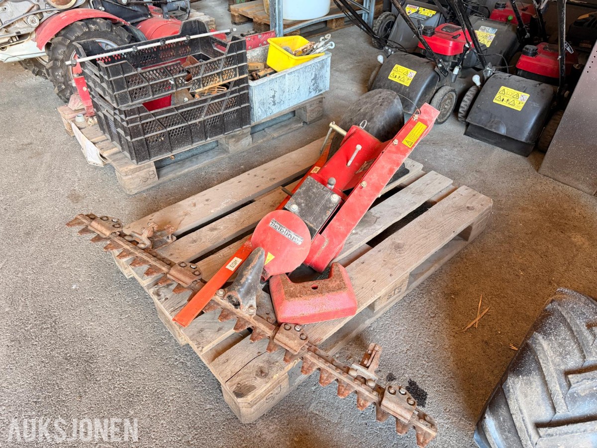 Tohjulstraktor med Honda-motor, Tielbürger F810 klipper og diverse deler