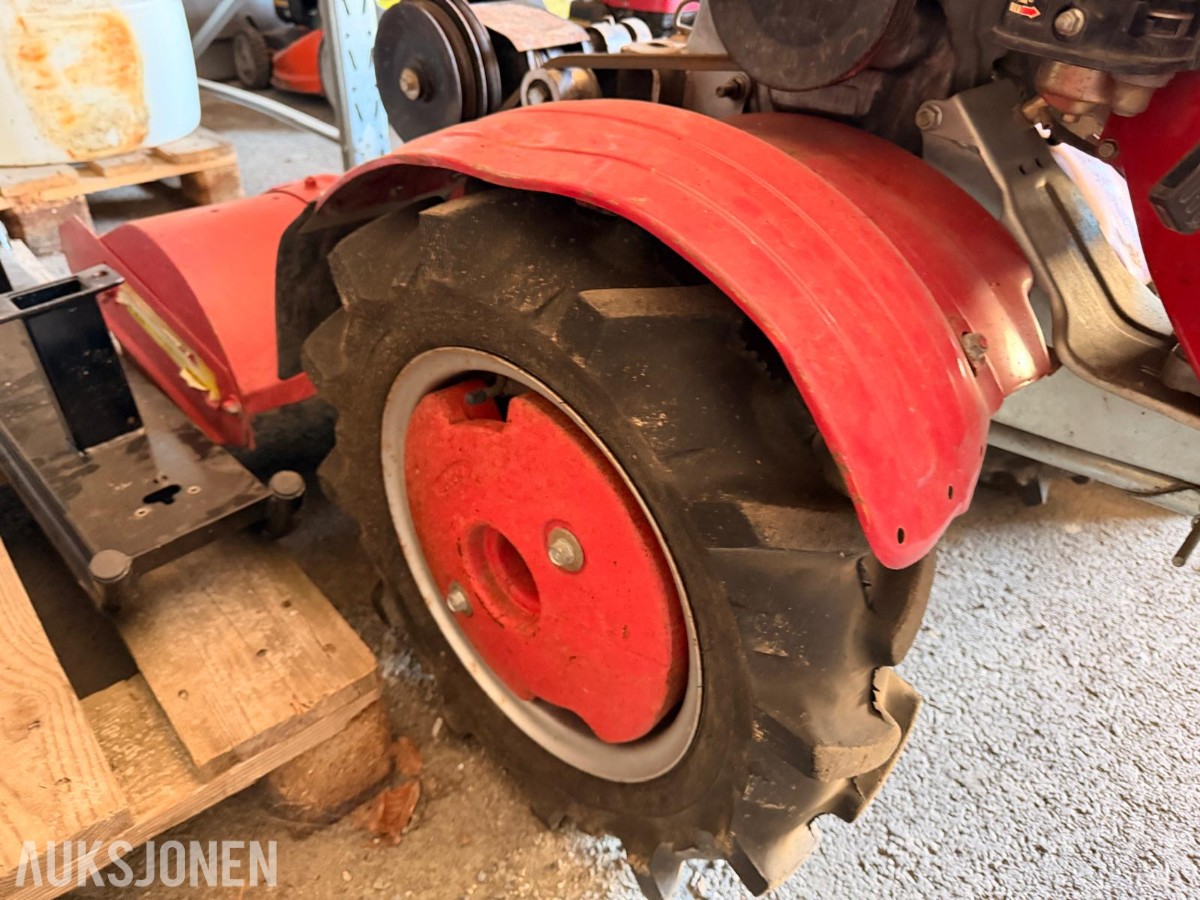 Tohjulstraktor med Honda-motor, Tielbürger F810 klipper og diverse deler