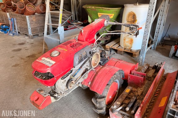 Tohjulstraktor med Honda-motor, Tielbürger F810 klipper og diverse deler