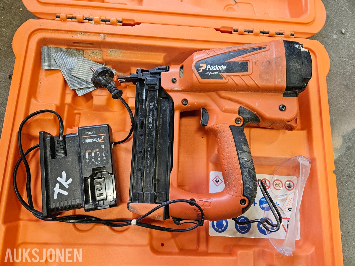 Proline 300 kompressor - to IM50 F18 gassdrevne dykkertpistoler