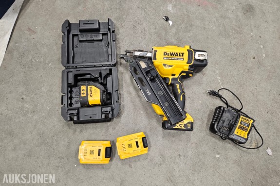 DeWalt DCN930 18V XR børsteløs stangspikerpistol - 33 graders stangspiker 50-90 mm -DW088CG grønn krysslinjelaser - DCB1104 lader og XR batterier