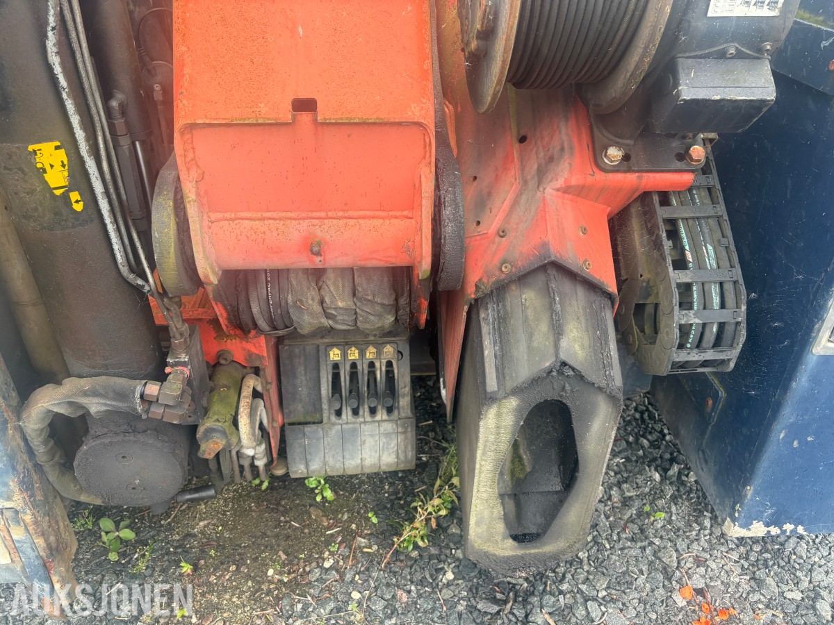 2009 krokflak med Palfinger PK23002 Performance kran