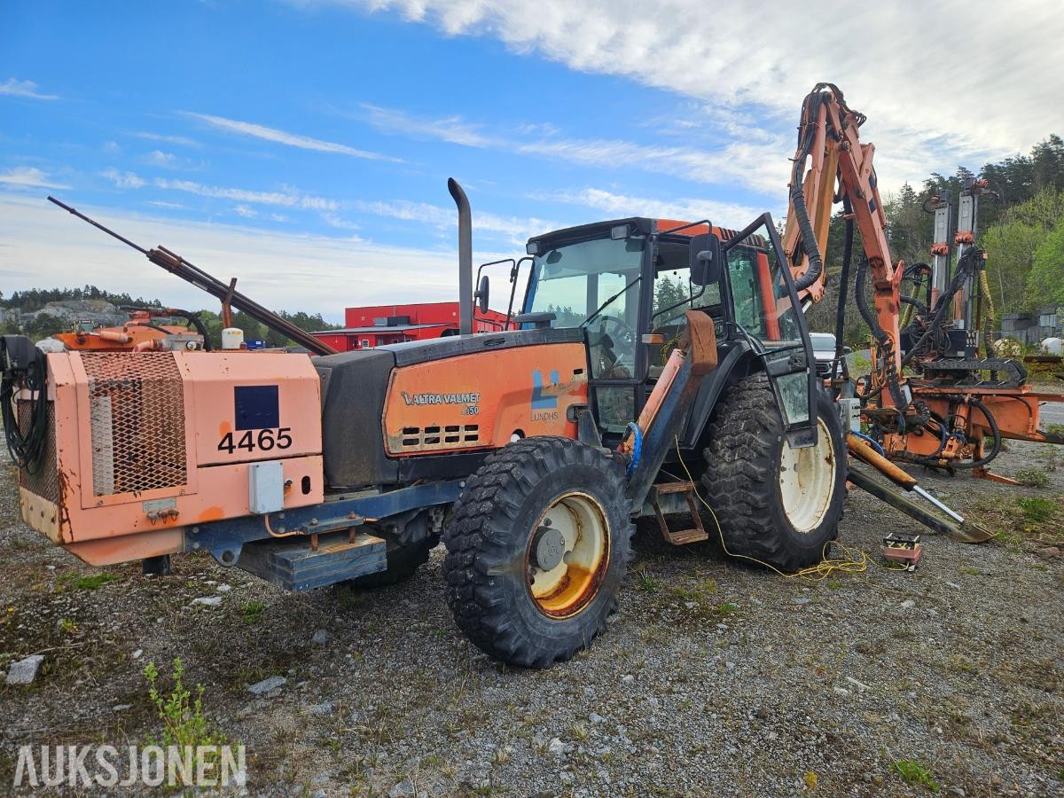 2000 TAMROCK PB200 TRIMMER montert på Valmet 8150 traktor