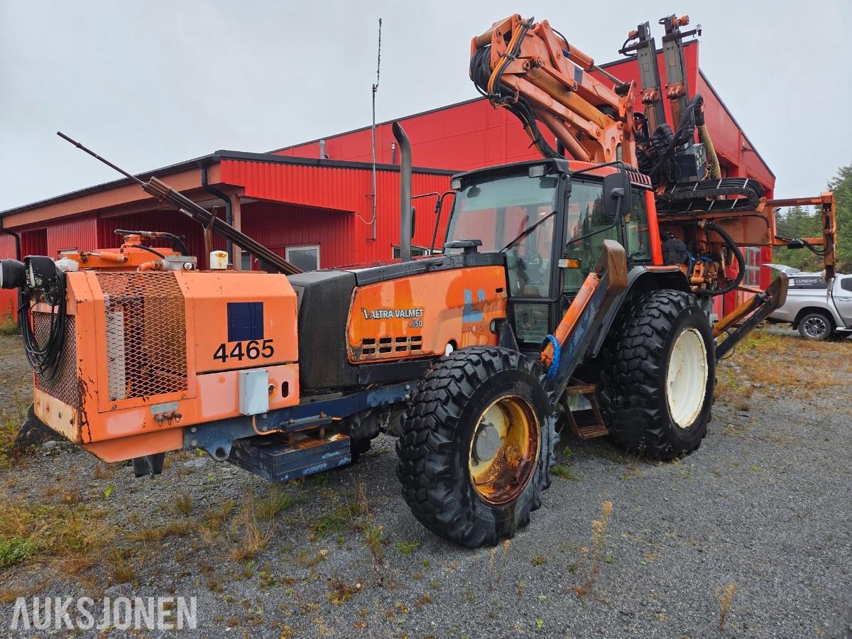 2000 TAMROCK PB200 TRIMMER montert på Valmet 8150 traktor