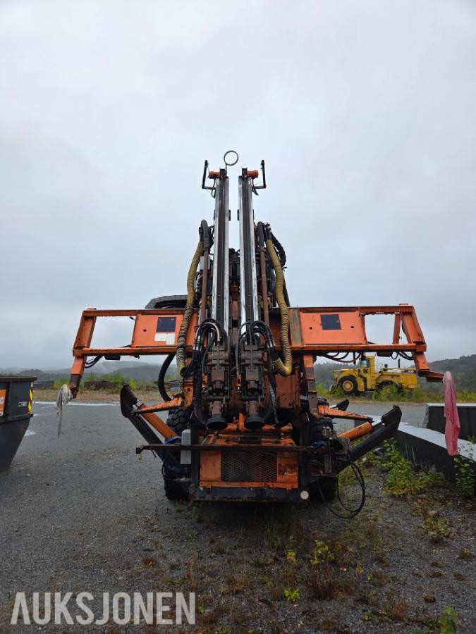 2000 TAMROCK PB200 TRIMMER montert på Valmet 8150 traktor