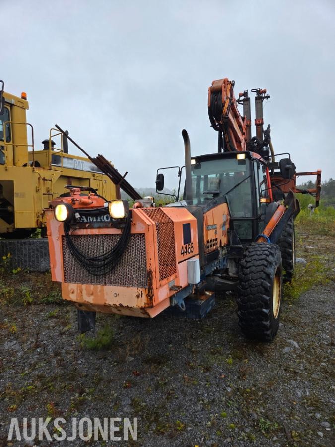 2000 TAMROCK PB200 TRIMMER montert på Valmet 8150 traktor