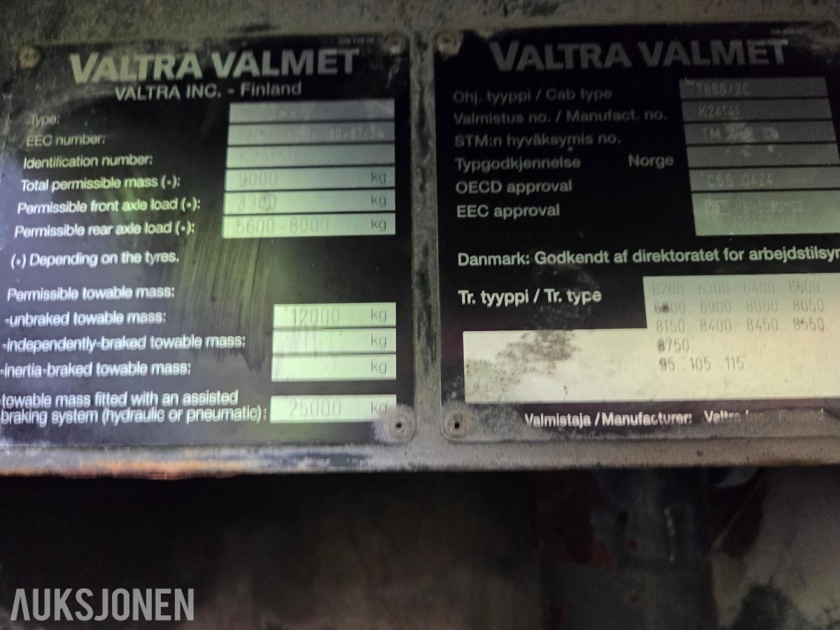 2000 TAMROCK PB200 TRIMMER montert på Valmet 8150 traktor
