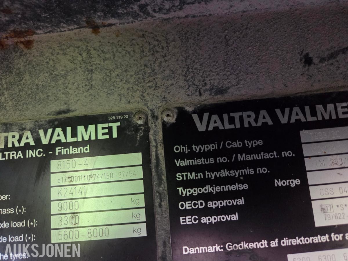 2000 TAMROCK PB200 TRIMMER montert på Valmet 8150 traktor