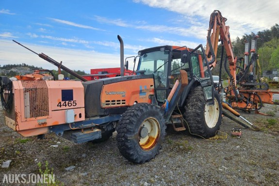 2000 TAMROCK PB200 TRIMMER montert på Valmet 8150 traktor