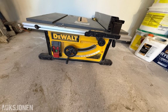 DeWalt bordsag med justerbart anlegg