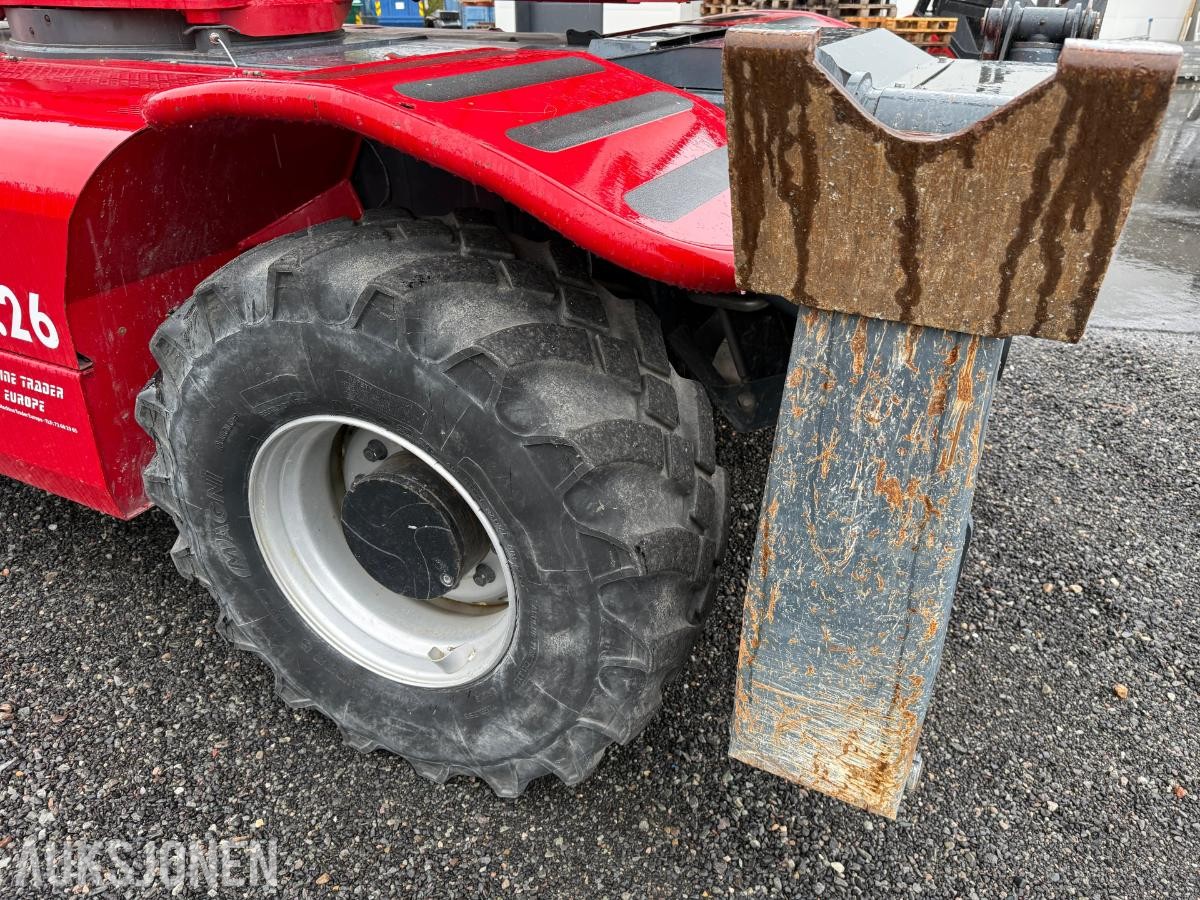 2013 Magni RTH 5.26 teleskoptruck, 2 472 t, personkurv, pallegafler, skuffe, jib og fjernkontroll