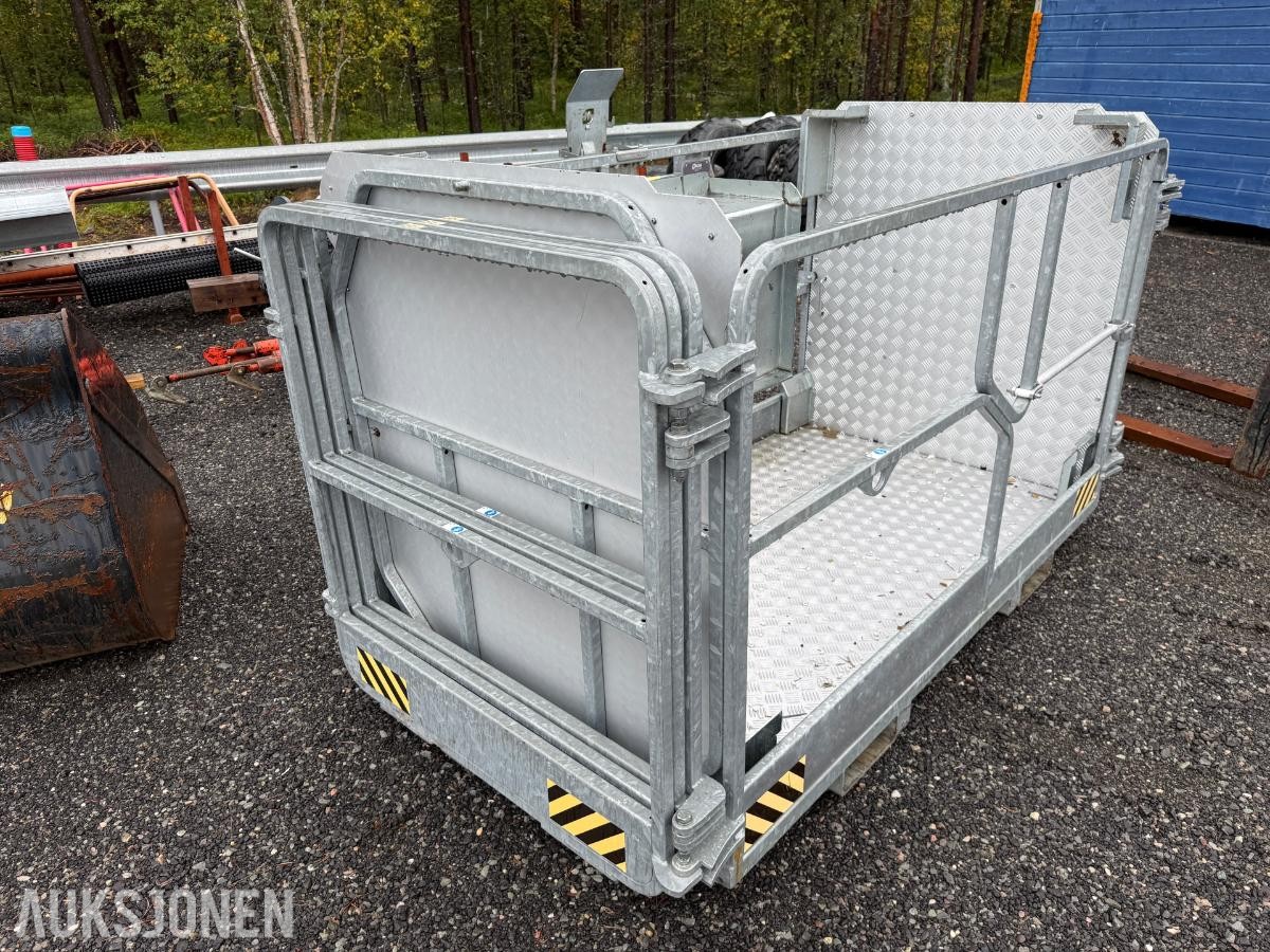 2013 Magni RTH 5.26 teleskoptruck, 2 472 t, personkurv, pallegafler, skuffe, jib og fjernkontroll
