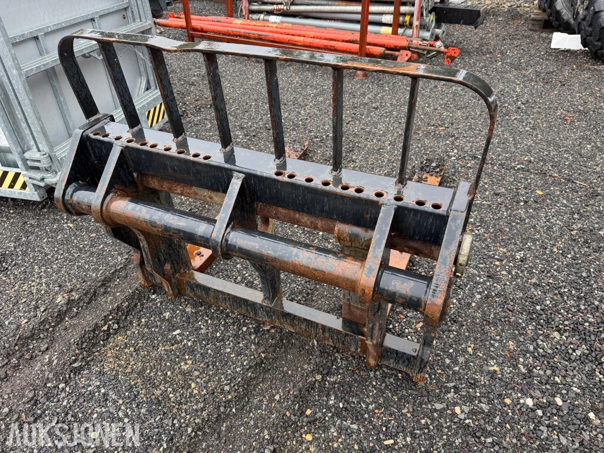 2013 Magni RTH 5.26 teleskoptruck, 2 472 t, personkurv, pallegafler, skuffe, jib og fjernkontroll