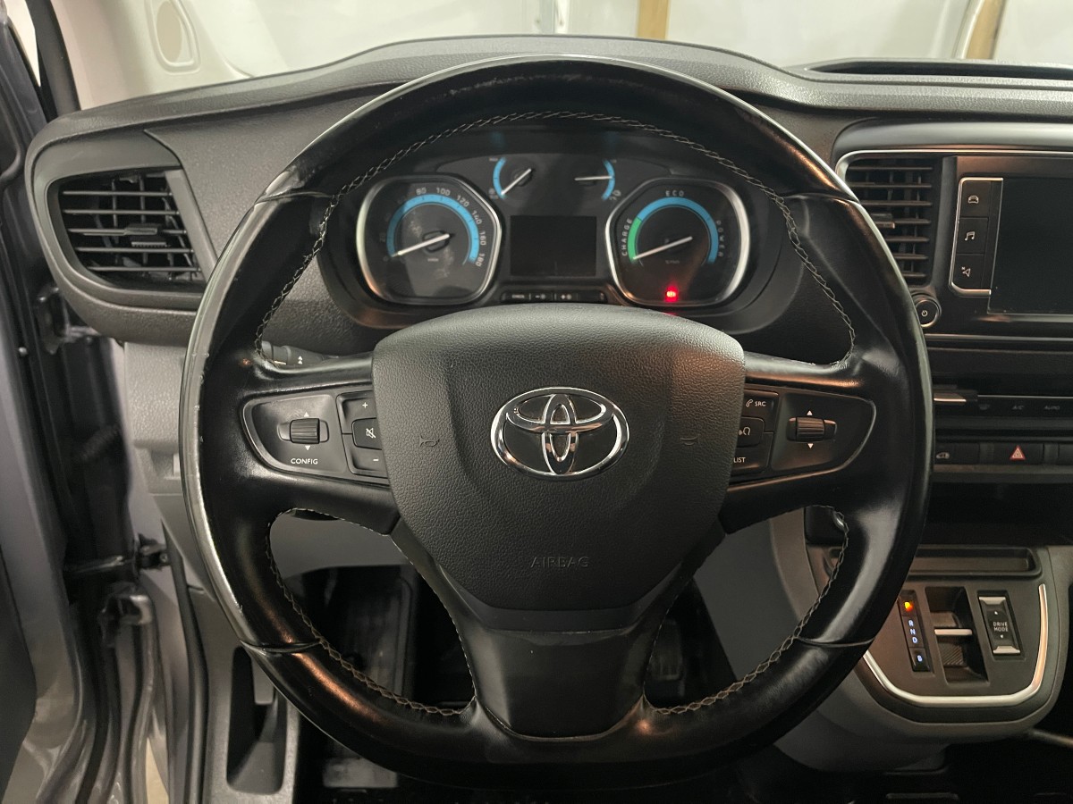 2021 Toyota ProAce ELECTRIC 75kWT 136 HK HENGERFESTE KAMERA NAVI CRUISE SKYVEDØRER 