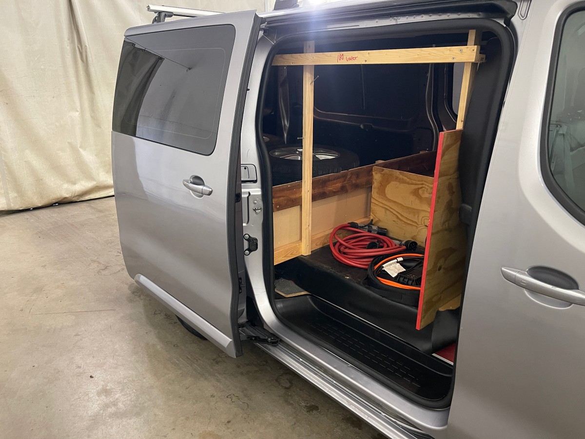 2021 Toyota ProAce ELECTRIC 75kWT 136 HK HENGERFESTE KAMERA NAVI CRUISE SKYVEDØRER 