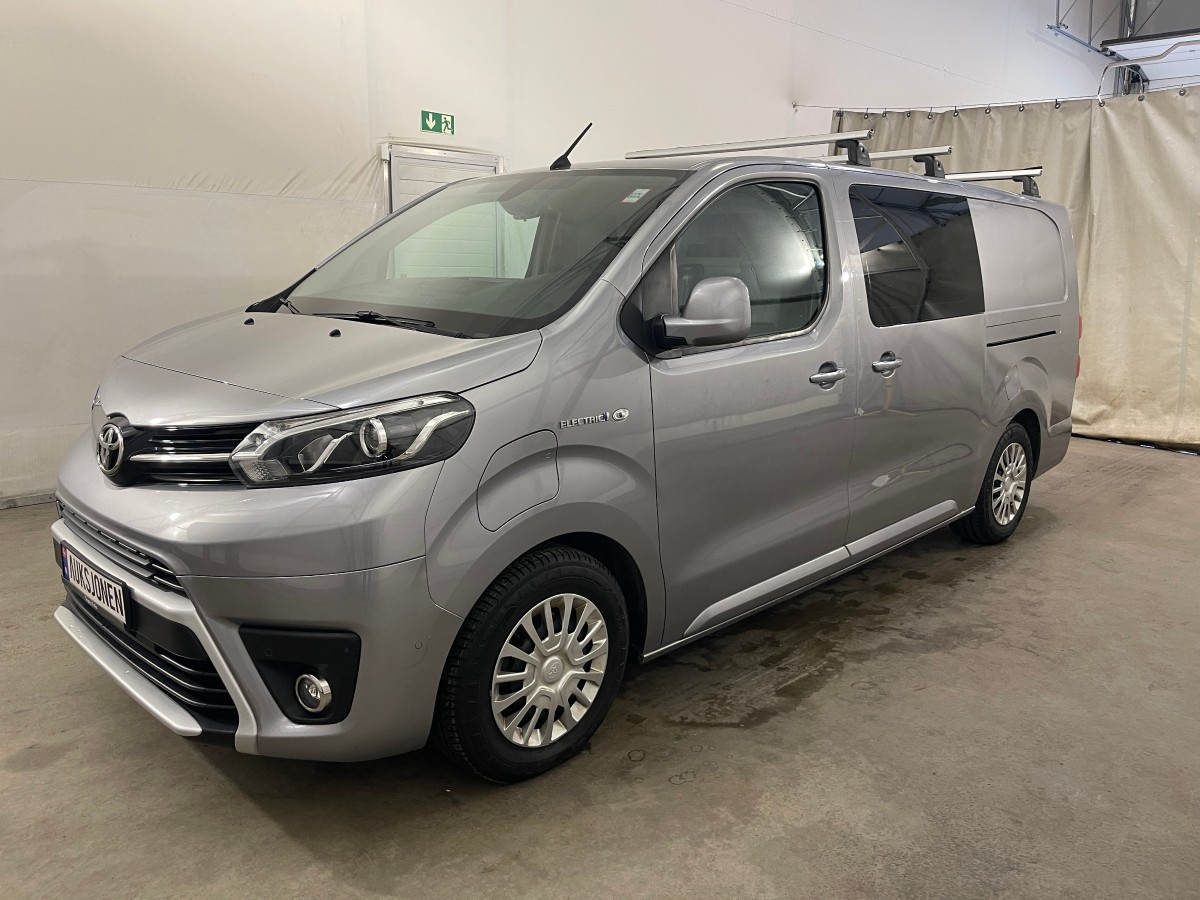 2021 Toyota ProAce ELECTRIC 75kWT 136 HK HENGERFESTE KAMERA NAVI CRUISE SKYVEDØRER 