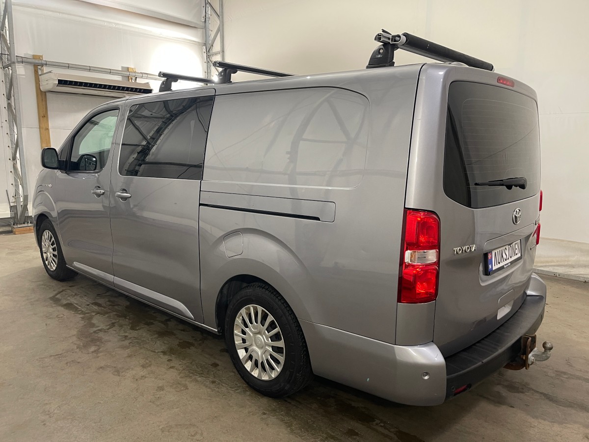 2021 Toyota ProAce ELECTRIC 75kWT 136 HK HENGERFESTE KAMERA NAVI CRUISE SKYVEDØRER 