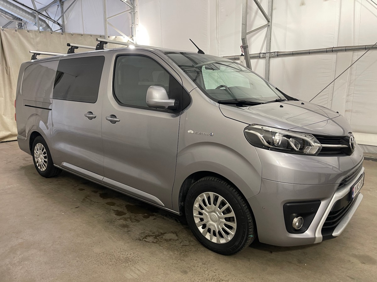2021 Toyota ProAce ELECTRIC 75kWT 136 HK HENGERFESTE KAMERA NAVI CRUISE SKYVEDØRER 