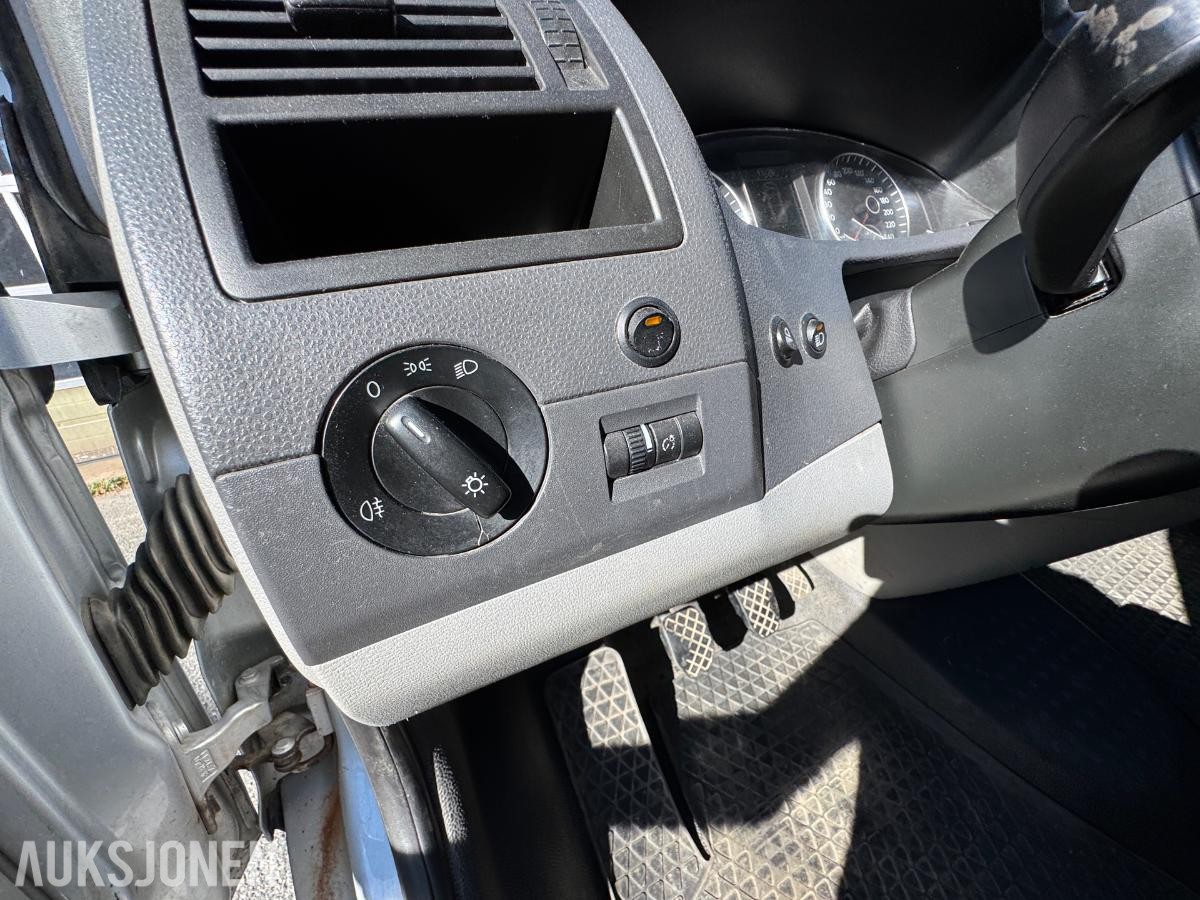 2013 VW TRANSPORTER 2.0 TDI 180HK 4MOTION med innredning / EU-ok / 273254km