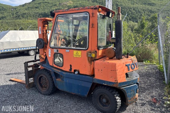 1985 Toyota 3FD30 Diesel Motvektstruck