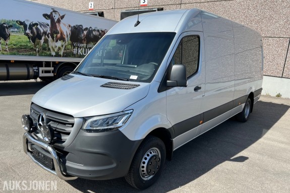 2024 MERCEDES-BENZ SPRINTER * Kun 910 KM * AUTOMAT * HENGERFESTE * VARMER * INNREDNING * ADAPTIV CRUISE * 360-KAMERA * MOBILT VERKSTED