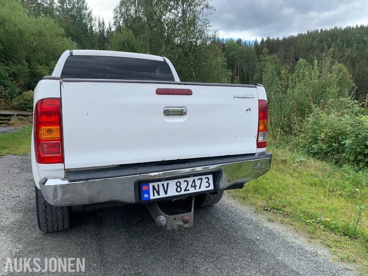 2010 Toyota HiLux 3.0 171hk 4WD manuell Skinnseter 