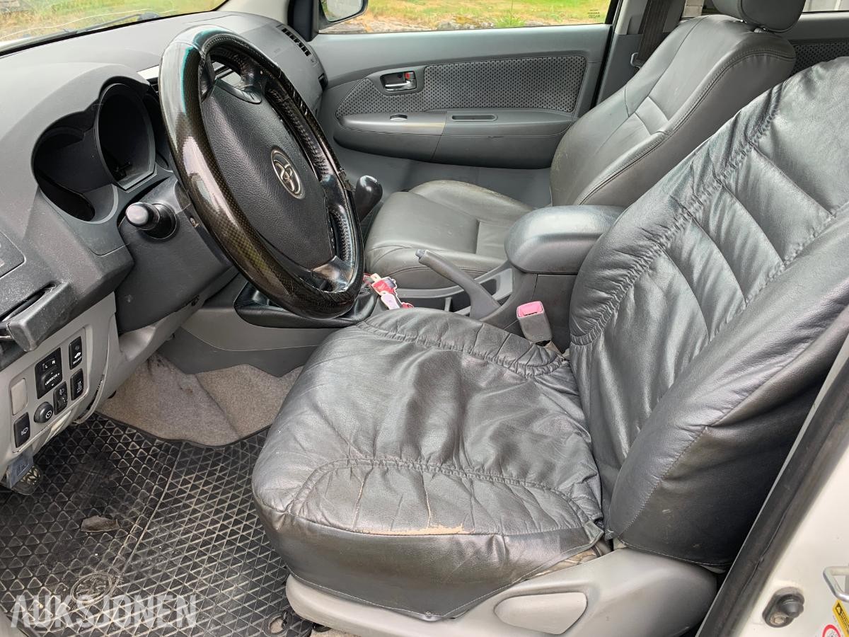 2010 Toyota HiLux 3.0 171hk 4WD manuell Skinnseter 