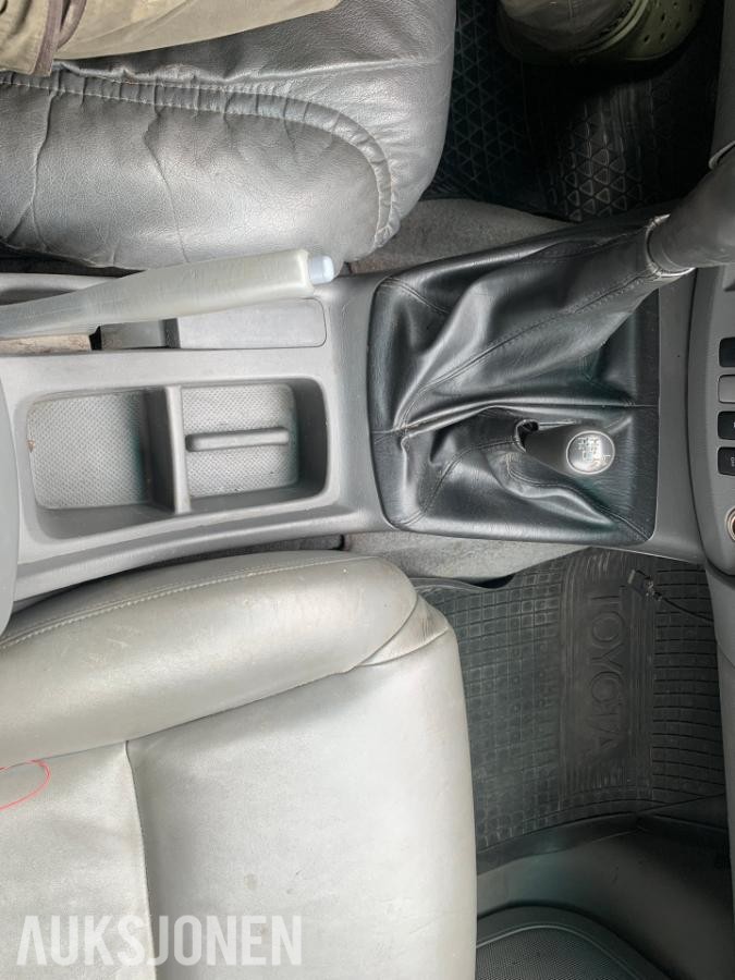 2010 Toyota HiLux 3.0 171hk 4WD manuell Skinnseter 