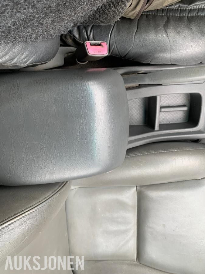 2010 Toyota HiLux 3.0 171hk 4WD manuell Skinnseter 