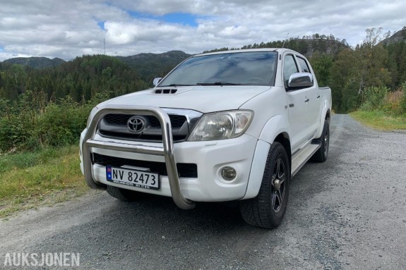 2010 Toyota HiLux 3.0 171hk 4WD manuell Skinnseter