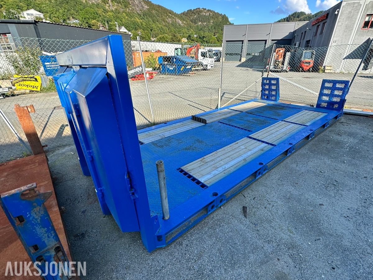 CMT krokflak, ca. 5,96 x 2,54 m, nylakkert, kjørebruer