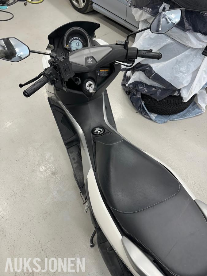 2018 Yamaha NMax 125cc ABS - HJELM 2STK 18.000km automat