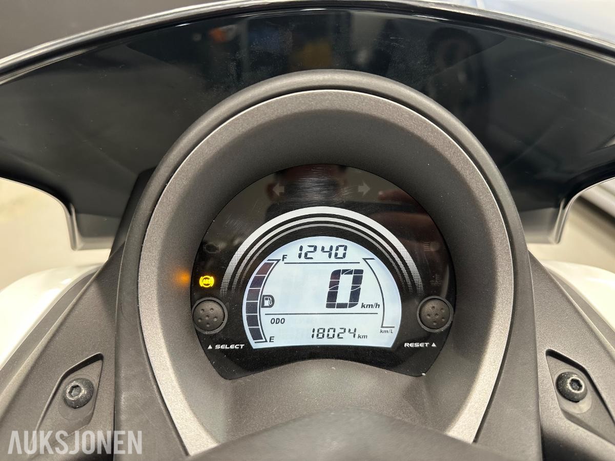 2018 Yamaha NMax 125cc ABS - HJELM 2STK 18.000km automat