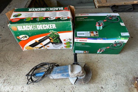 Verktøypakke – Bosch malingssprøyte, Black & Decker løvblåser og vinkelsliper