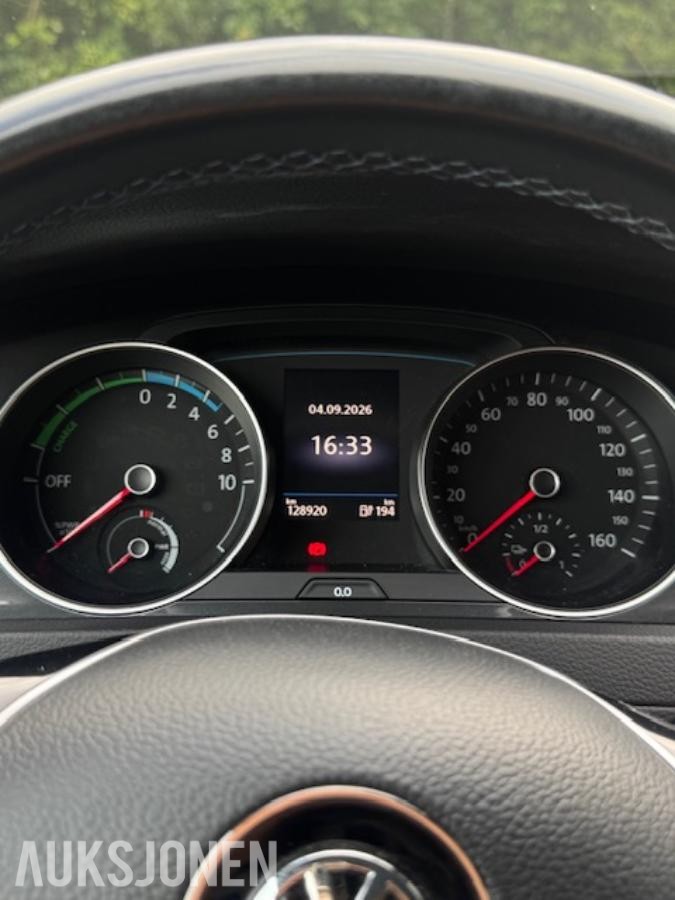 2019 Volkswagen E-Golf 136hk Adaptiv cruisekontroll, Kupevarmer Nylig EU godkjent