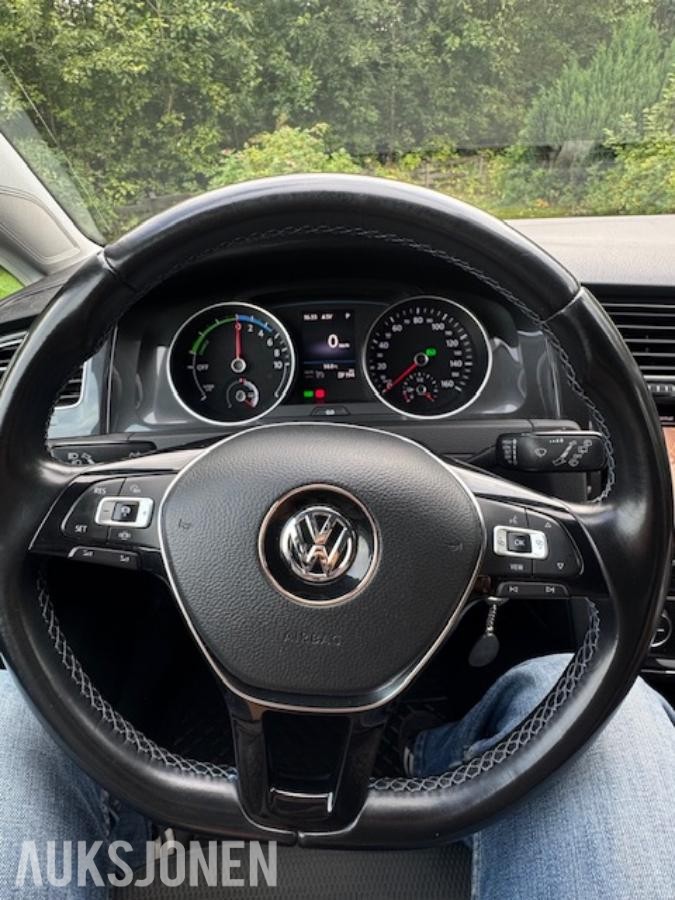2019 Volkswagen E-Golf 136hk Adaptiv cruisekontroll, Kupevarmer Nylig EU godkjent