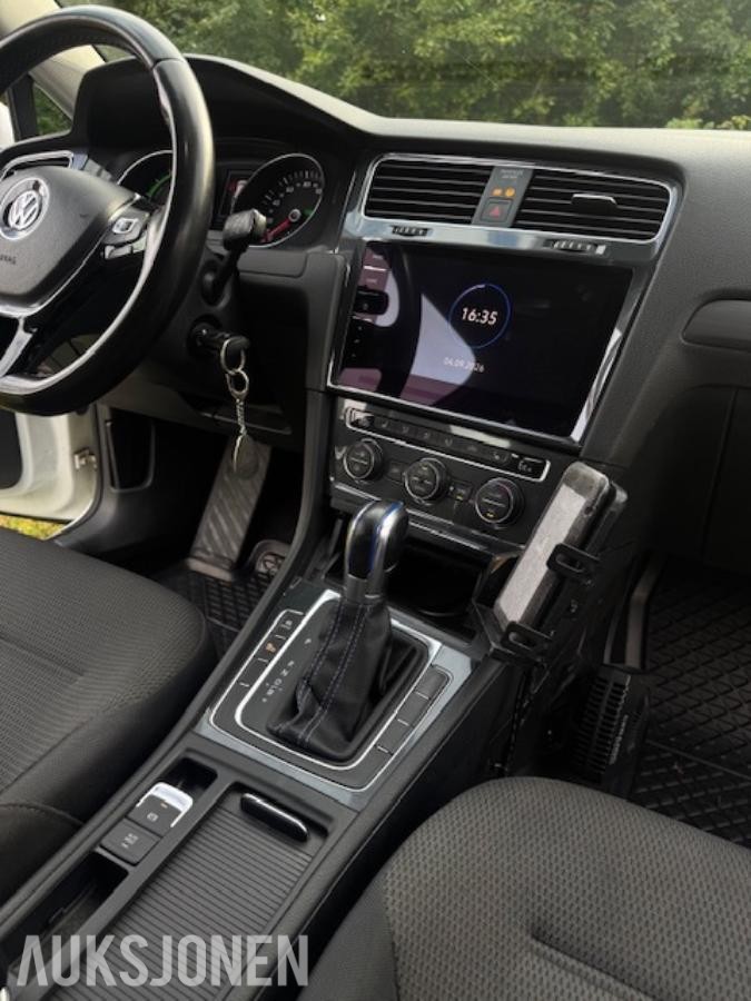 2019 Volkswagen E-Golf 136hk Adaptiv cruisekontroll, Kupevarmer Nylig EU godkjent