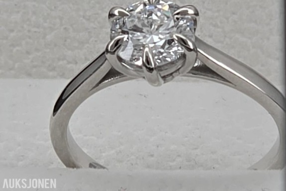 Eksklusiv 1,08 CT lab-diamant - Ring i 18K hvitt gull - Norskprodusert.