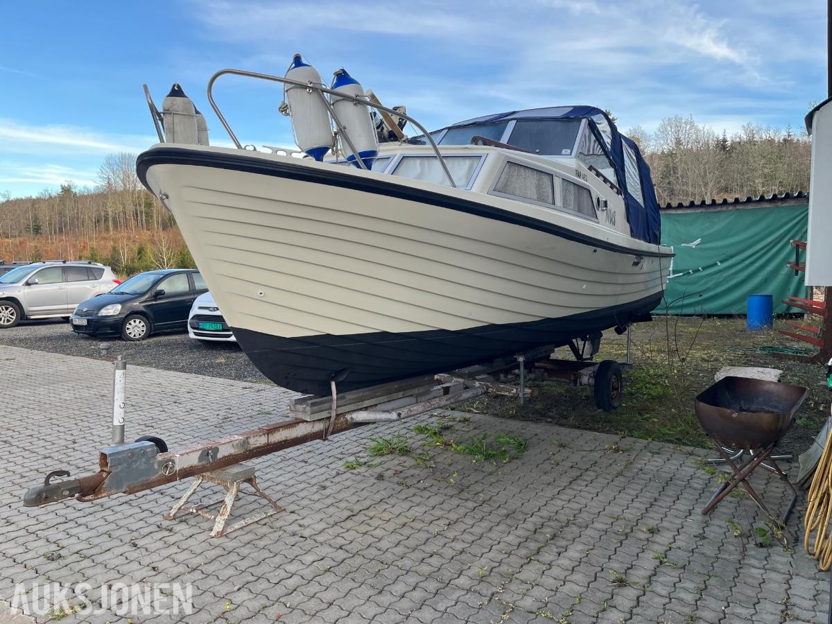 1975 Huwa 26 fot båt  -  med opplagshenger - ingen minstepris